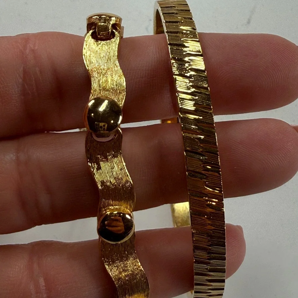 Monet gold tone